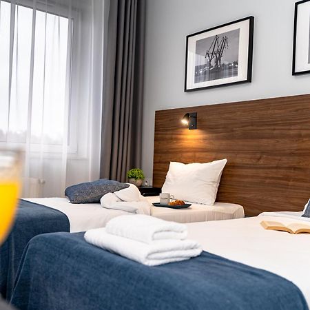 Sleep Port B&B - Bezplatny Parking グダニスク エクステリア 写真