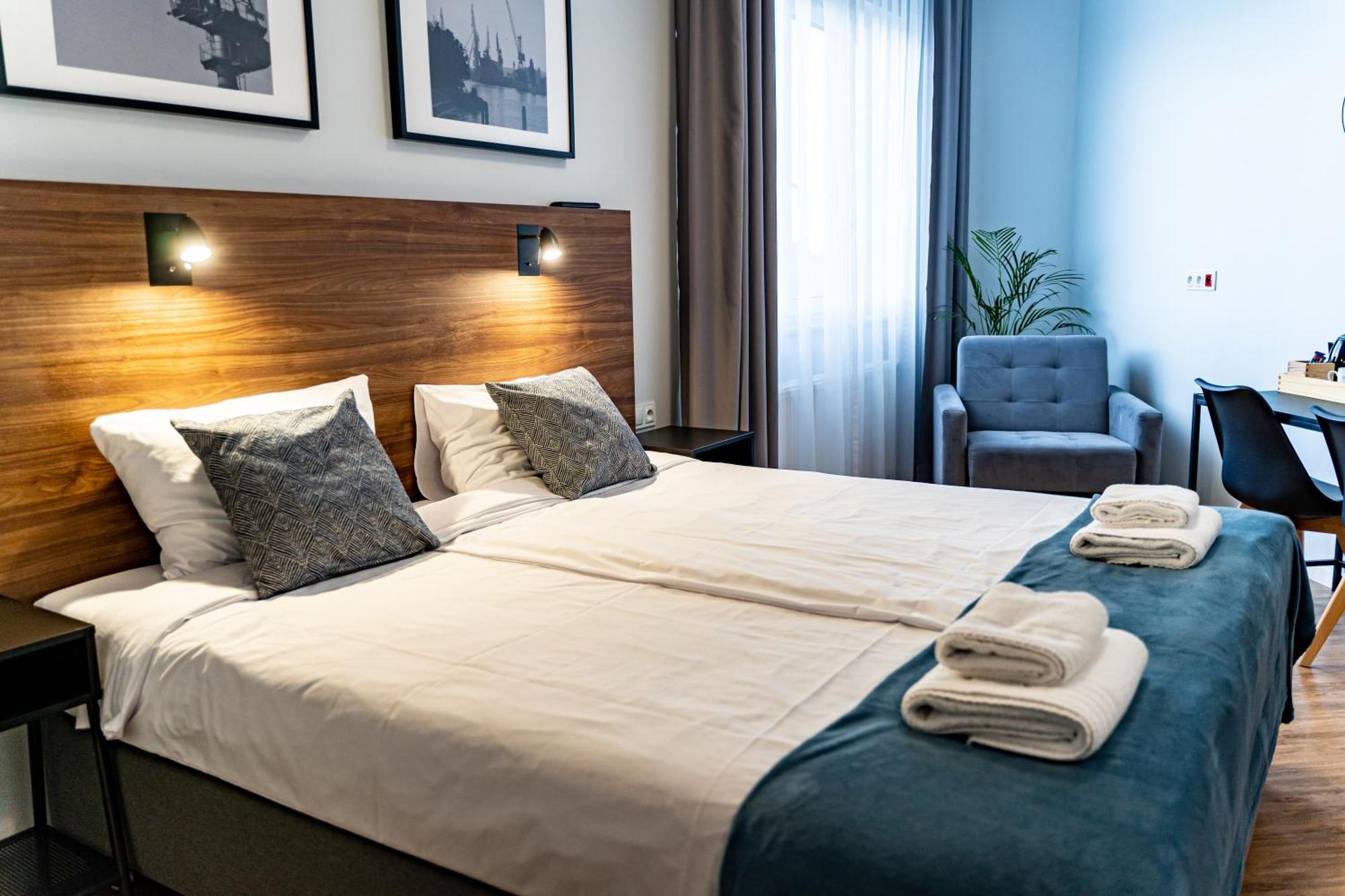 Sleep Port B&B - Bezplatny Parking グダニスク エクステリア 写真